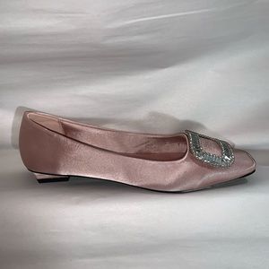 nwob size 41 pink silk SLIPPER PUMPS